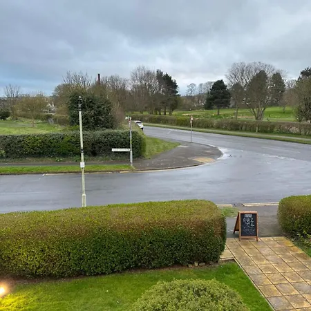 Ivanhoe Hotel