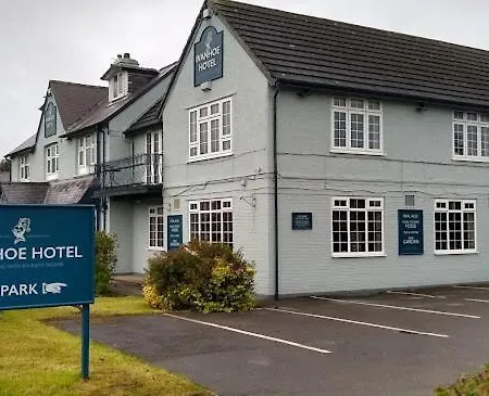 Ivanhoe Hotel *